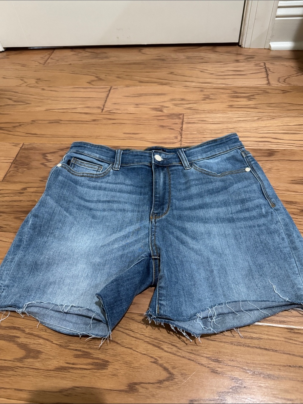 Judy Blue Washed Blue Frayed Hem side slit Denim Shorts